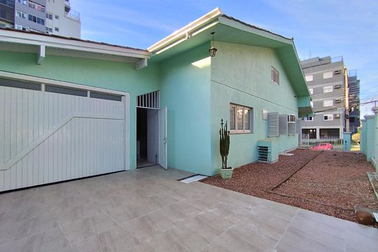 Casa à venda com 4 quartos, 204m² em Ideal, Novo Hamburgo