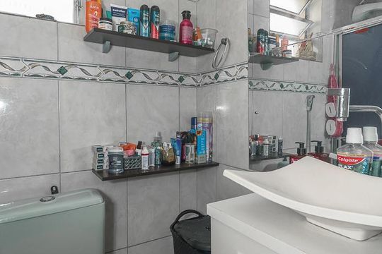 Banheiro de apartamento à venda com 2 quartos, 87m² em Jardim Dona Leopoldina, Porto Alegre