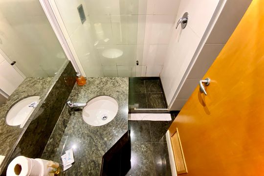Banheiro Social de kitnet/studio à venda com 1 quarto, 15m² em Centro, Rio de Janeiro