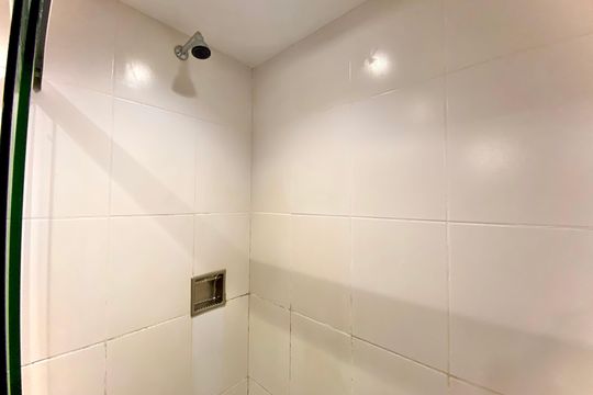 Banheiro Social de kitnet/studio à venda com 1 quarto, 15m² em Centro, Rio de Janeiro