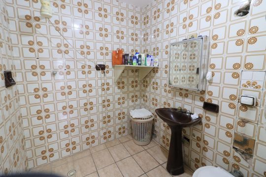 Banheiro 2 de casa à venda com 2 quartos, 100m² em Novo Osasco, Osasco