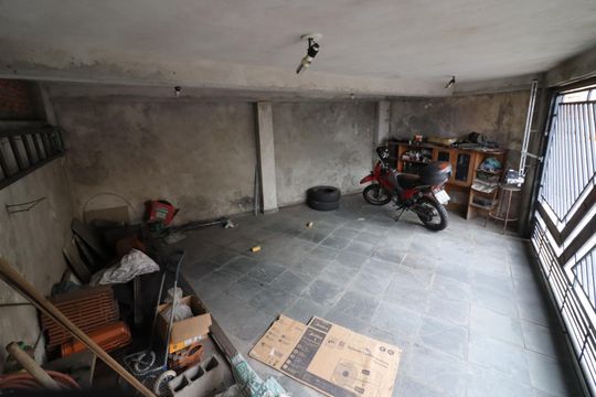 Garagem de casa à venda com 2 quartos, 100m² em Novo Osasco, Osasco
