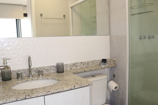 Banheiro de kitnet/studio para alugar com 1 quarto, 25m² em Bela Vista, São Paulo