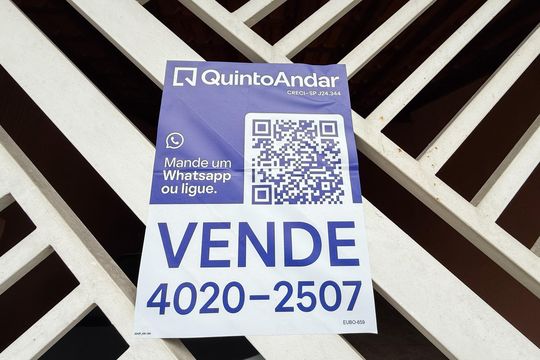Fachada de casa à venda com 3 quartos, 184m² em Vila Santista, São Paulo