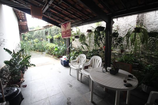 Quintal de casa para alugar com 4 quartos, 475m² em Bairro da Glória, Contagem