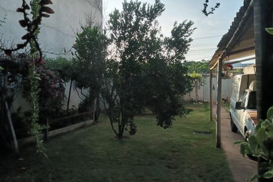 Área externa de casa à venda com 3 quartos, 380m² em Gr Ouro Branco, Contagem