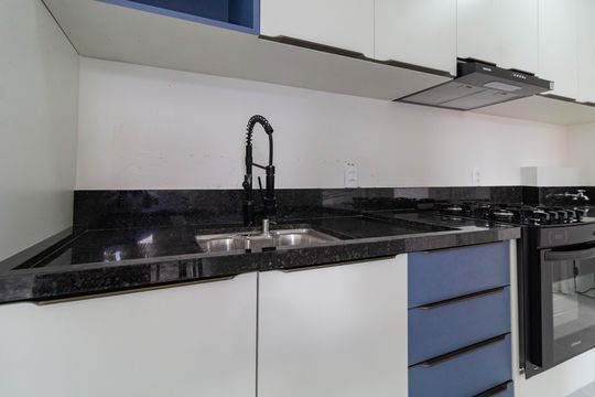 Cozinha de apartamento à venda com 2 quartos, 35m² em Parque Industrial Tomas Edson, São Paulo