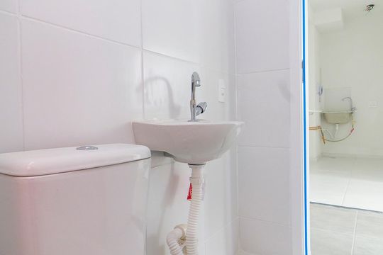 Banheiro de apartamento à venda com 2 quartos, 33m² em Jardim Caravelas, São Paulo