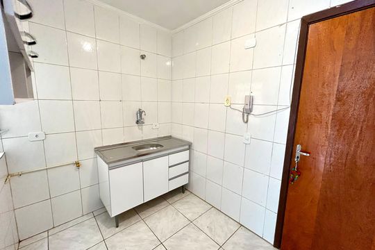 Cozinha de apartamento à venda com 1 quarto, 35m² em Jardim Santa Mena, Guarulhos