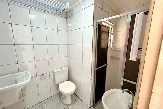Banheiro e Área de Serviço  de apartamento à venda com 1 quarto, 35m² em Jardim Santa Mena, Guarulhos