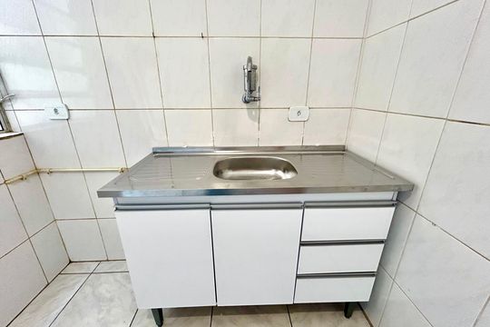 Cozinha de apartamento à venda com 1 quarto, 35m² em Jardim Santa Mena, Guarulhos