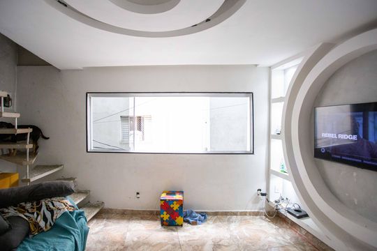 Sala de casa à venda com 2 quartos, 350m² em Vila Nogueira, Diadema