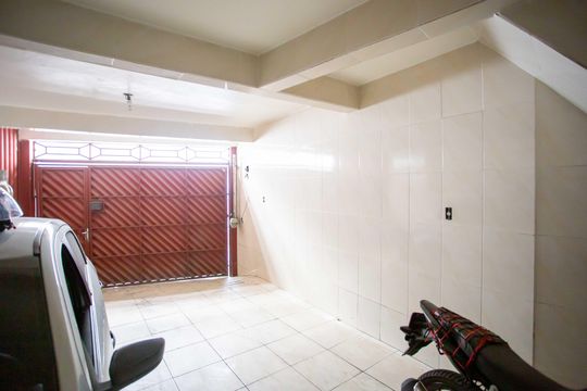 Garagem de casa à venda com 2 quartos, 350m² em Vila Nogueira, Diadema