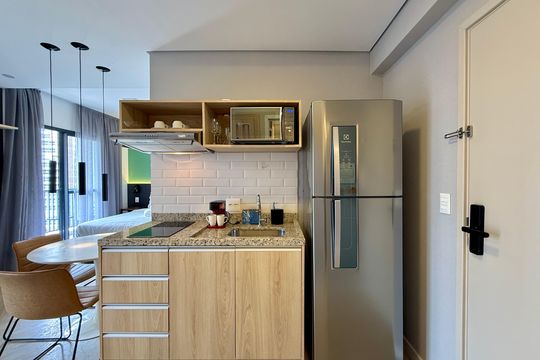 Cozinha de apartamento para alugar com 1 quarto, 44m² em Jardim das Acacias, São Paulo