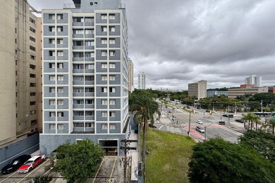 Vista Sacada de kitnet/studio para alugar com 0 quarto, 22m² em Jardim das Acacias, São Paulo