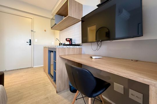 Quarto  de kitnet/studio para alugar com 0 quarto, 22m² em Jardim das Acacias, São Paulo
