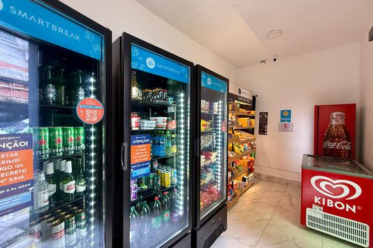 Mercadinho  de kitnet/studio para alugar com 0 quarto, 22m² em Jardim das Acacias, São Paulo