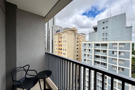 Sacada  de kitnet/studio para alugar com 0 quarto, 22m² em Jardim das Acacias, São Paulo