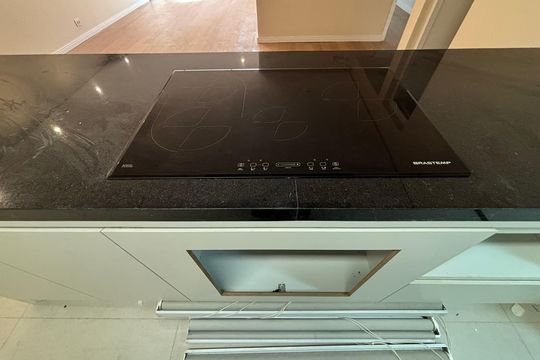 Cozinha de apartamento para alugar com 3 quartos, 94m² em Vila Olímpia, São Paulo