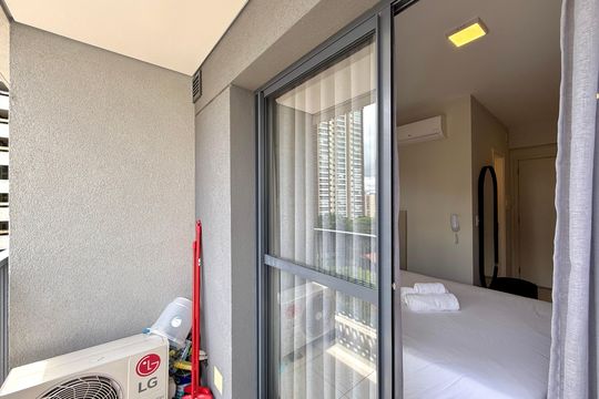 Sacada  de kitnet/studio à venda com 0 quarto, 22m² em Jardim das Acacias, São Paulo