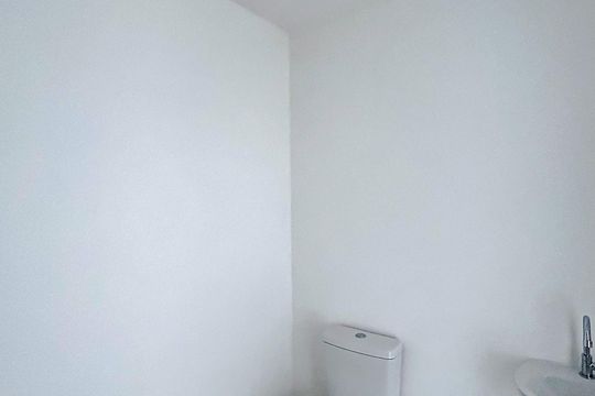 Banheiro de kitnet/studio para alugar com 1 quarto, 25m² em Penha de França, São Paulo