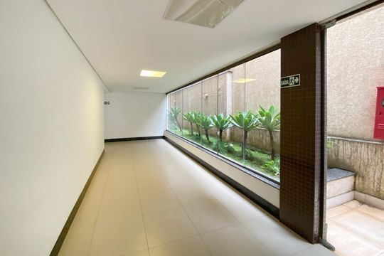 Área comum de apartamento à venda com 3 quartos, 240m² em Serra, Belo Horizonte