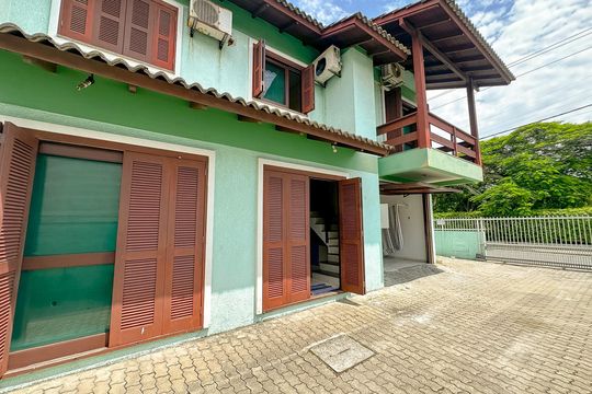 Casa de Condomínio para alugar com 3 quartos, 100m² em Ingleses do Rio Vermelho, Florianópolis