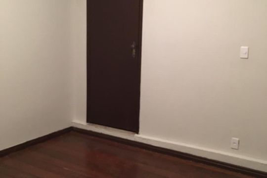 Casa para alugar com 4 quartos, 590m² em Cinquentenario, Belo Horizonte