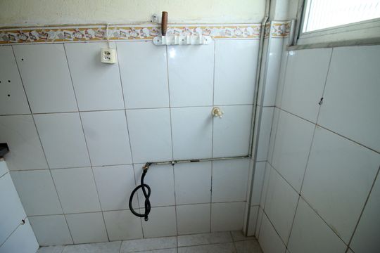 Cozinha e Área de Serviço de apartamento à venda com 2 quartos, 50m² em Olaria, Rio de Janeiro