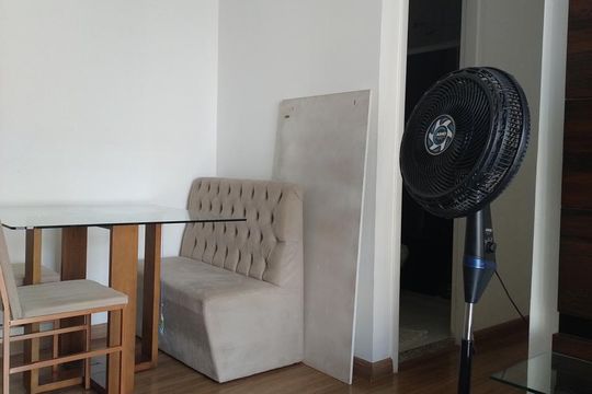Sala de apartamento para alugar com 2 quartos, 57m² em Umuarama, Osasco