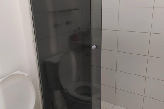 Banheiro de apartamento para alugar com 2 quartos, 57m² em Umuarama, Osasco