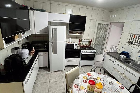 Cozinha de casa à venda com 2 quartos, 150m² em Vila Ponte Rasa, São Paulo
