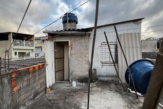 Área externa de casa à venda com 2 quartos, 150m² em Vila Ponte Rasa, São Paulo