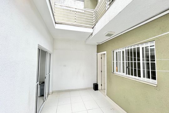 Quintal de casa à venda com 3 quartos, 247m² em Vila Pita, São Paulo