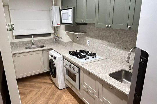 Cozinha de apartamento à venda com 3 quartos, 114m² em Passo da Areia, Porto Alegre