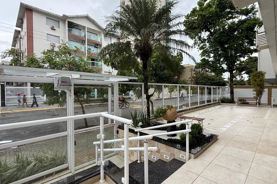 Fachada de apartamento para alugar com 3 quartos, 137m² em Jardim Sao Miguel, Guarujá