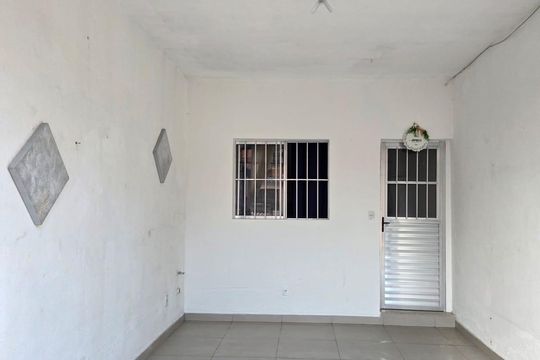 garagem de casa para alugar com 1 quarto, 90m² em Jardim Santa Mena, Guarulhos