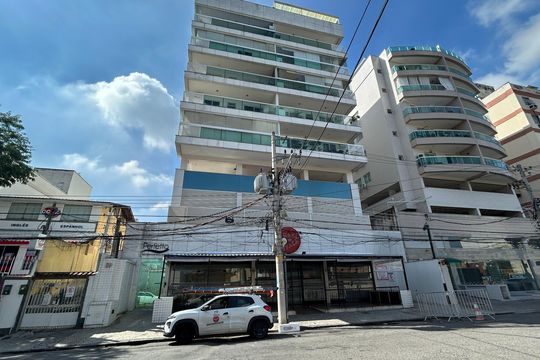 Fachada de apartamento à venda com 4 quartos, 160m² em Vila Valqueire, Rio de Janeiro