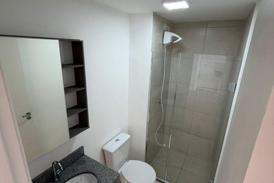 Banheiro de apartamento à venda com 2 quartos, 37m² em Parada Inglesa, São Paulo