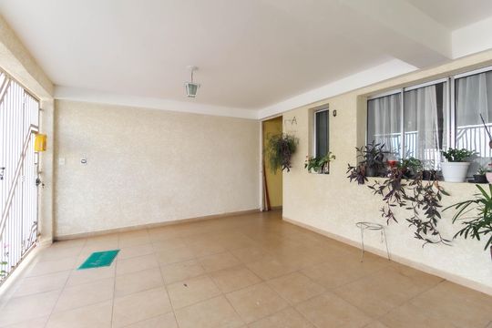 Garagem de casa à venda com 3 quartos, 150m² em Itaquera, São Paulo