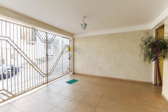 Garagem de casa à venda com 3 quartos, 150m² em Itaquera, São Paulo