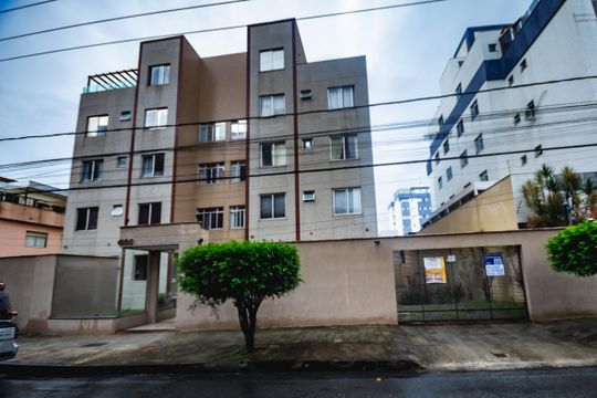 Apartamento à venda com 3 quartos, 86m² em Castelo, Belo Horizonte