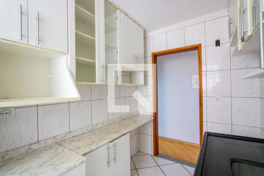 Cozinha de apartamento à venda com 3 quartos, 68m² em Jardim do Estádio, Santo André