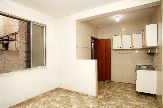 Cozinha de apartamento para alugar com 3 quartos, 110m² em Independência, Porto Alegre