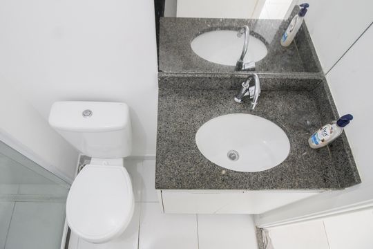 Banheiro de apartamento à venda com 1 quarto, 32m² em Belém, São Paulo