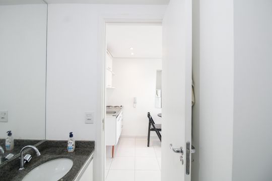 Banheiro de apartamento à venda com 1 quarto, 32m² em Belém, São Paulo