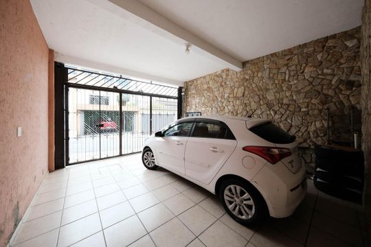 Casa à venda com 5 quartos, 135m² em Vila Nhocuné, São Paulo