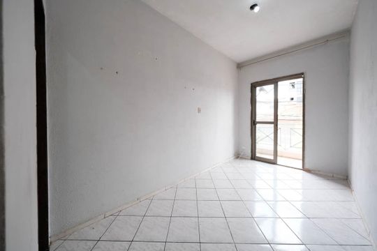 Casa à venda com 5 quartos, 135m² em Vila Nhocuné, São Paulo