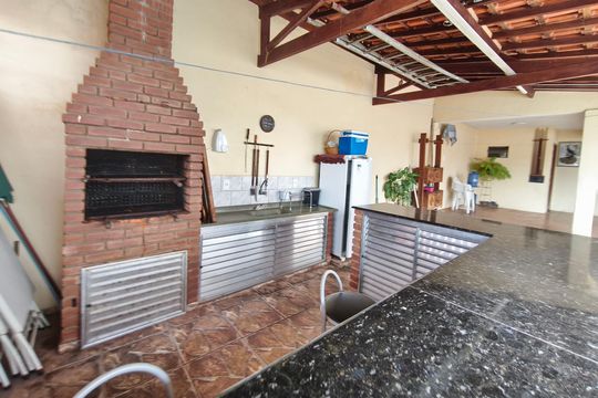 Área gourmet de casa à venda com 3 quartos, 250m² em Jardim New York, Campinas