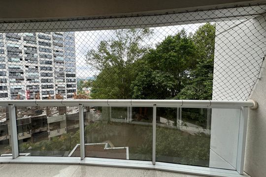 Varanda da Sala de apartamento à venda com 2 quartos, 70m² em Melville Empresarial Ii, Barueri